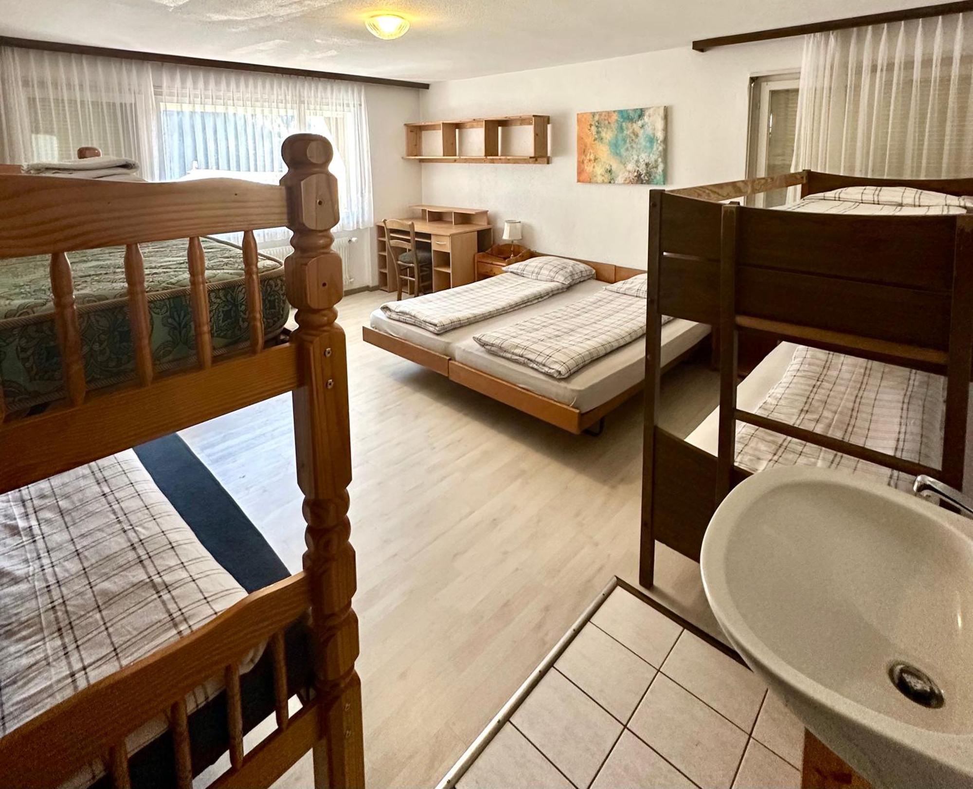 Holiday House Laerchenheim Saas-Balen Bagian luar foto